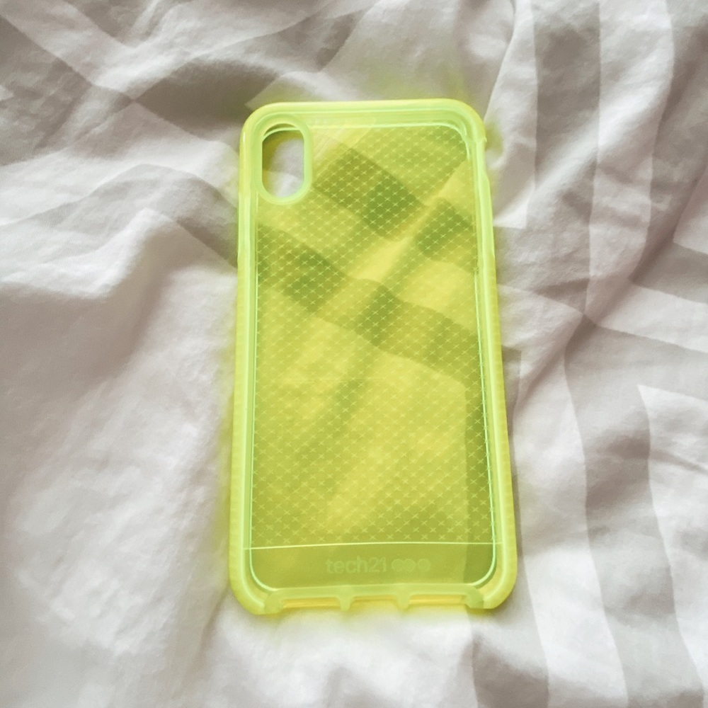 Tech 21 neon yellow case